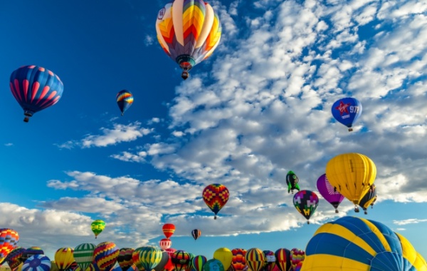 Největší festival horkovzdušných balonů