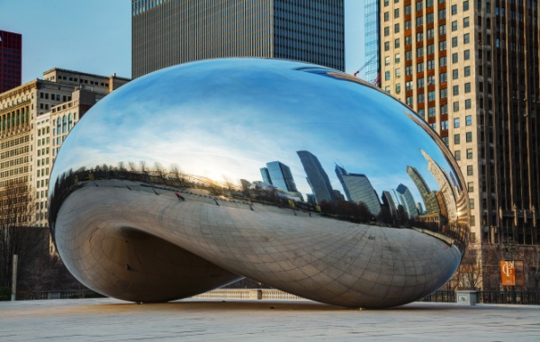Fascinující stotunová fazole se stala hitem Chicaga. Máme její fotky!