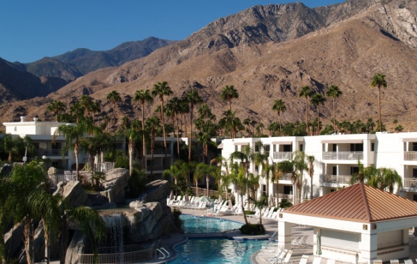 Bazén v Palm Springs v Kalifornii