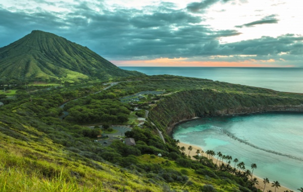 Pobřeží havajského ostrova Oahu