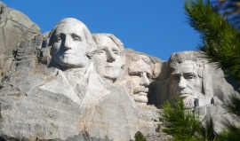 Proč jsou do Mount Rushmore vytesáni tihle čtyři prezidenti?