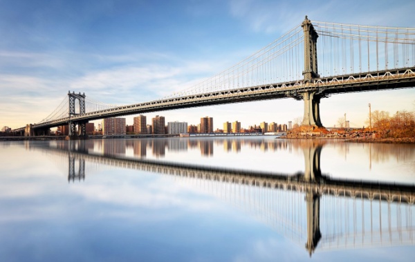 Manhattanský most není jen &quot;ten vedle Brooklyn Bridge&quot;