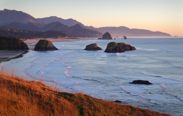 Haystack Rock v Ecola State Park v Oregonu