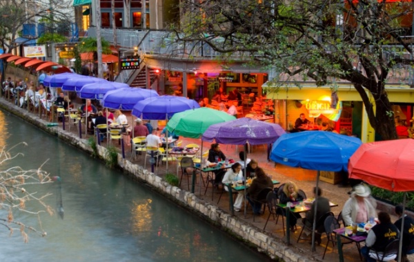 River Walk, San Antonio, Texas - Amerika.cz