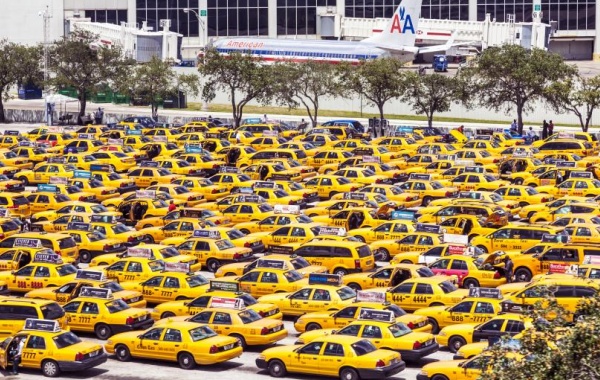 Když v Miami na letišti potřebujete taxi, nemáte problém