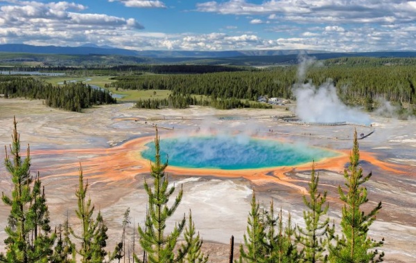 Jezírko v Yellowstone NP