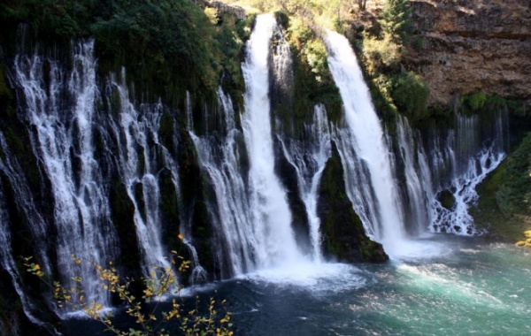 Burney Falls, stát Kalifornie 