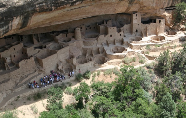 Indiánské stavby v Mesa Verde, stát Colorado