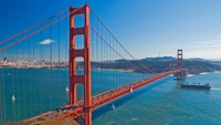 Panorama zálivu a visutého mostu Golden Gate v San Franciscu, Kalifornii v USA.