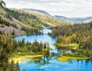 To je nádhera! Jezera Twin Lakes mezi severokalifornskými lesy