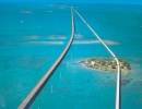 Autem mezi žraloky po Overseas Highway